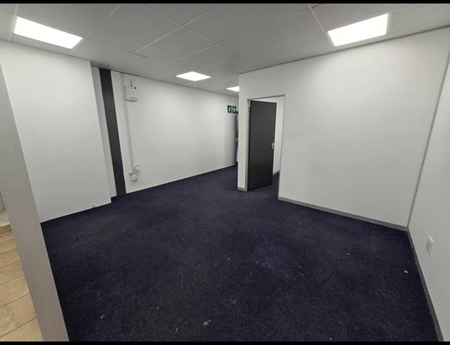 245M² WAREHOUSE TO LET IN MEADOWDALE